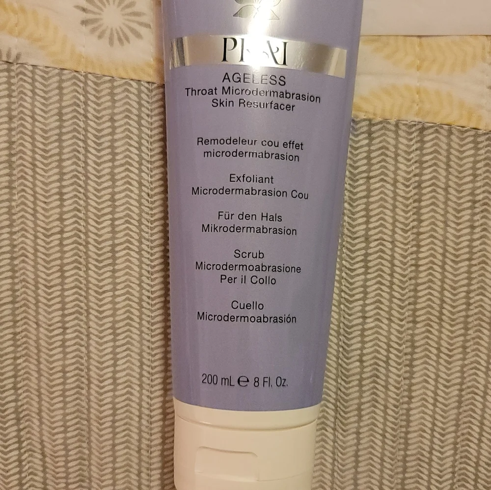 🆕️ Prai Ageless Throat Kit (4 pieces)